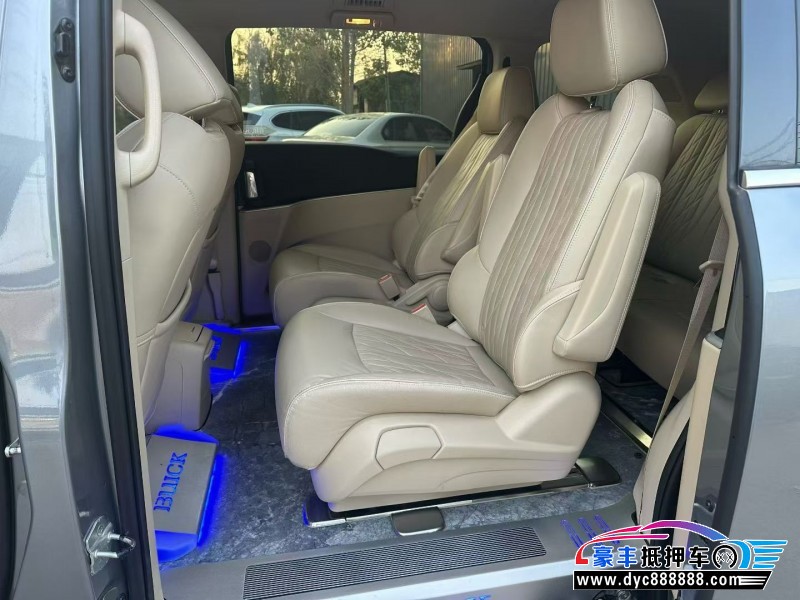 23年别克GL8轿车抵押车出售