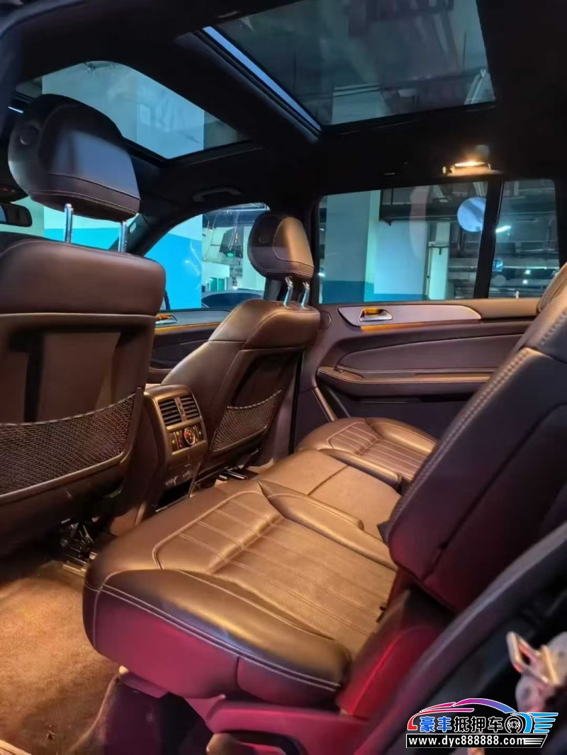 18年奔驰GLS轿车抵押车出售