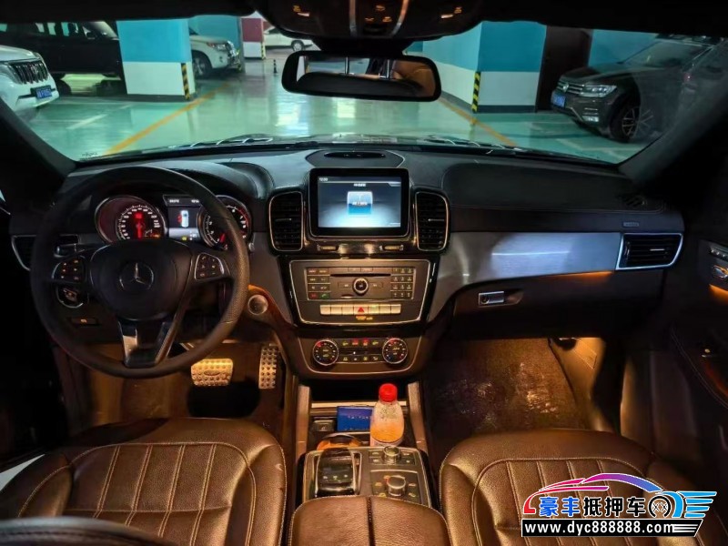 18年奔驰GLS轿车抵押车出售