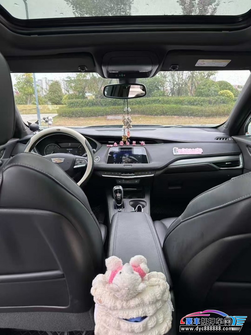 21年凯迪拉克XT4轿车抵押车出售