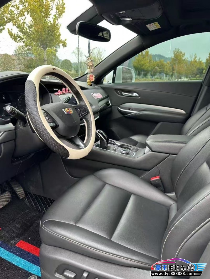 21年凯迪拉克XT4轿车抵押车出售