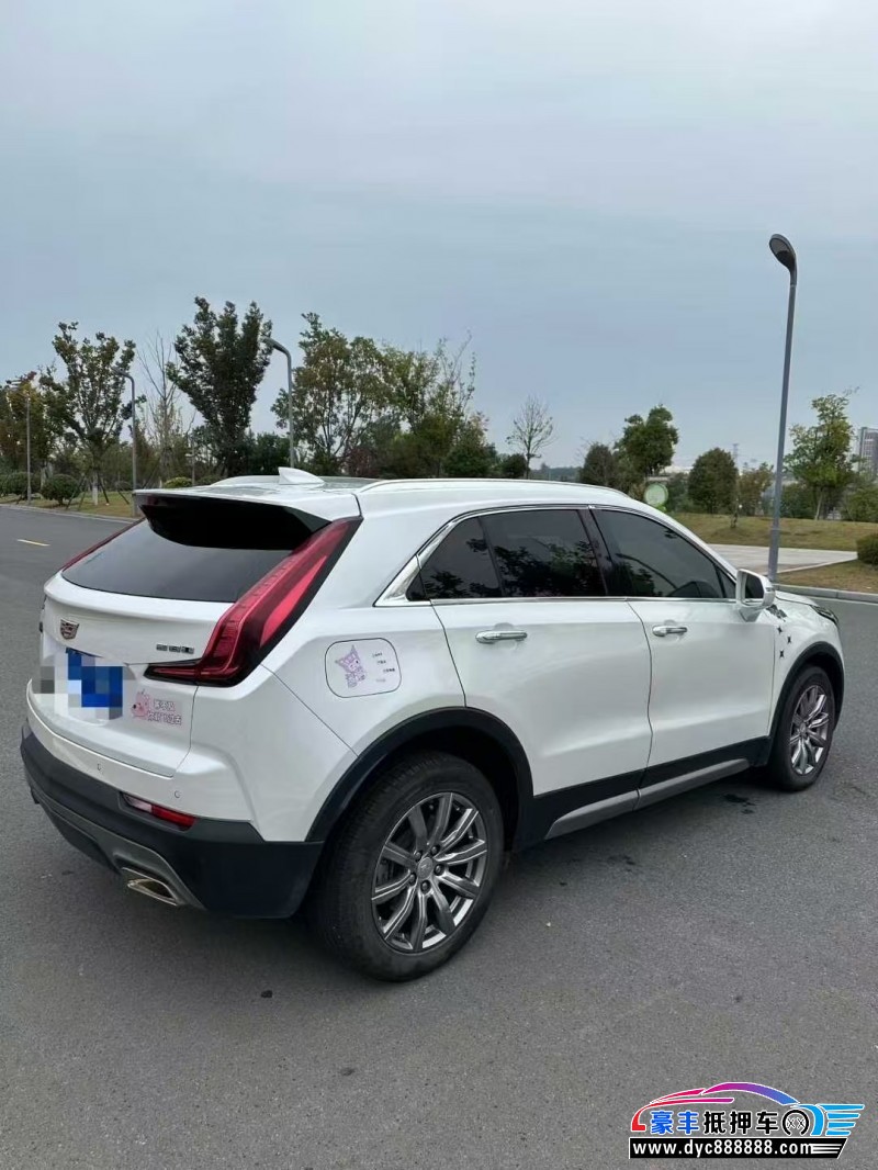 21年凯迪拉克XT4轿车抵押车出售
