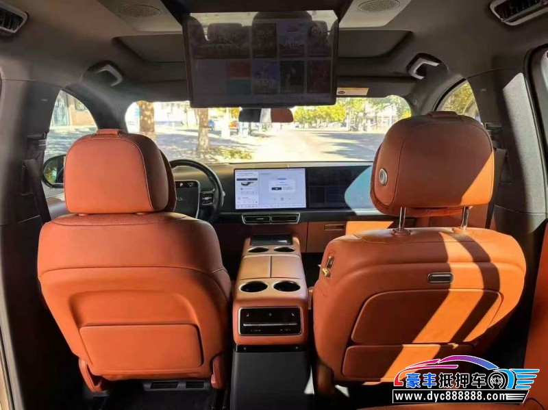 22年理想L9轿车抵押车出售