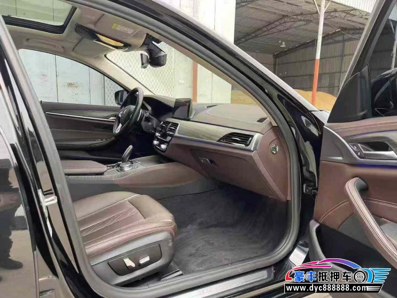 20年宝马5系轿车抵押车出售