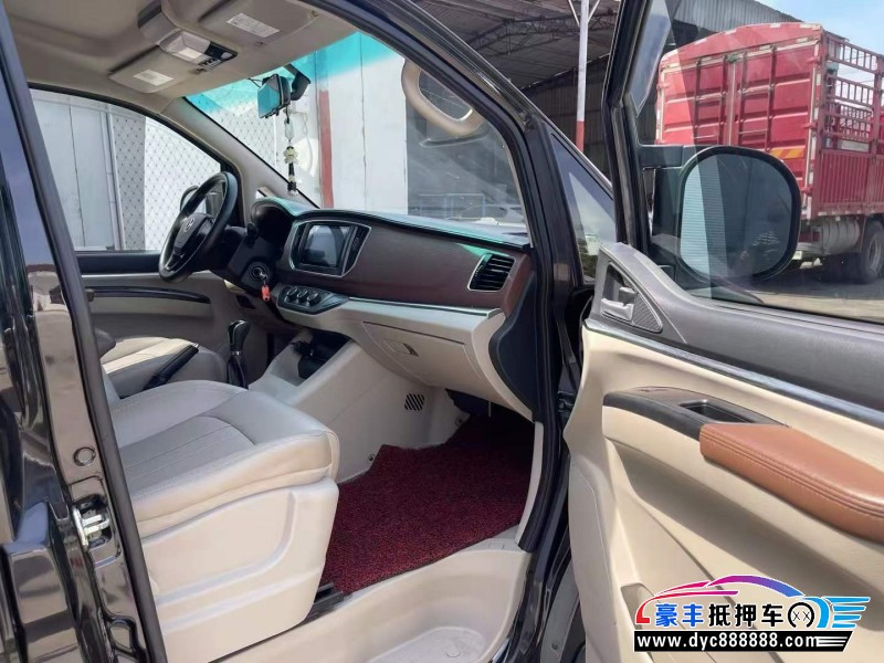 20年东风风行菱智轿车抵押车出售