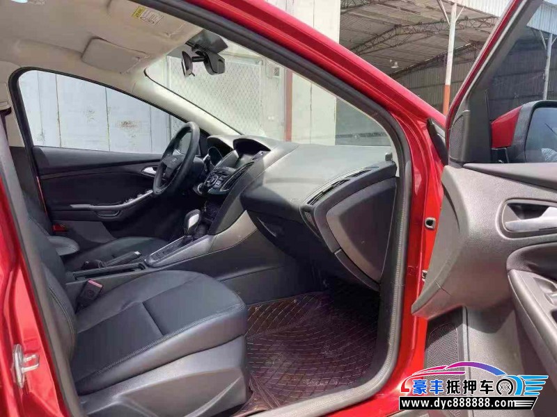 17年福特福克斯轿车抵押车出售