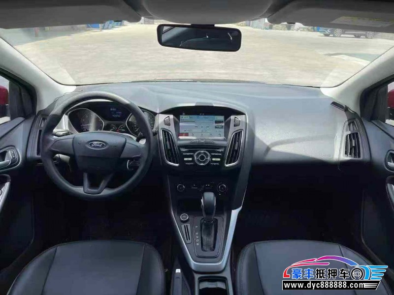 17年福特福克斯轿车抵押车出售