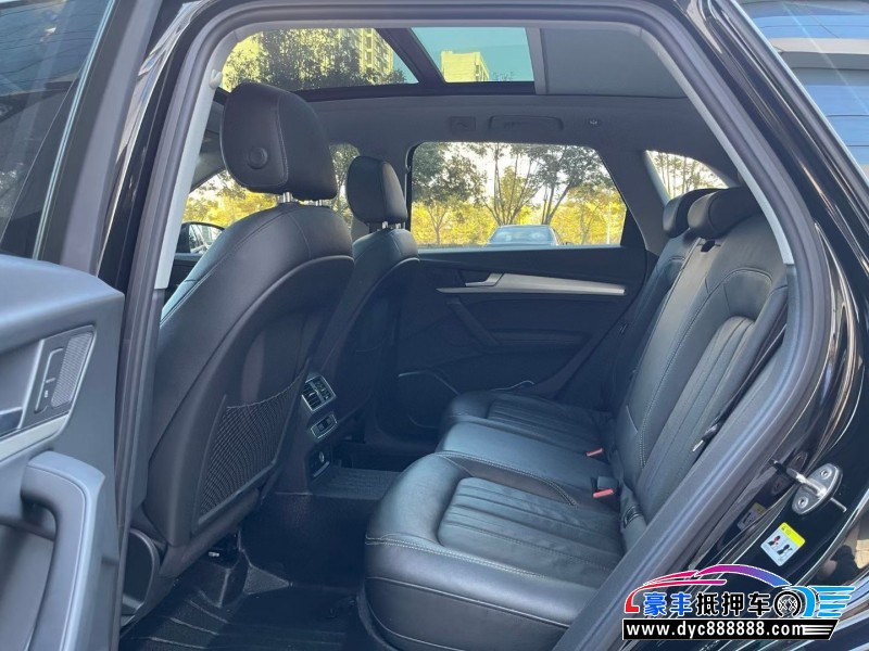 21年奥迪Q5轿车抵押车出售