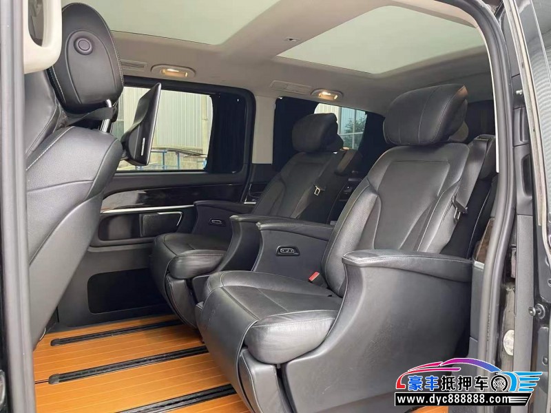 19年奔驰V轿车抵押车出售