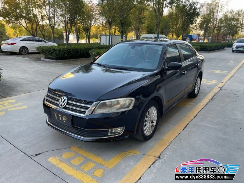 13年大众朗逸轿车抵押车出售