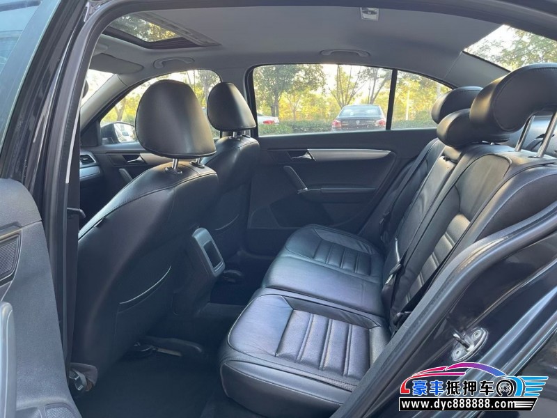 13年大众朗逸轿车抵押车出售