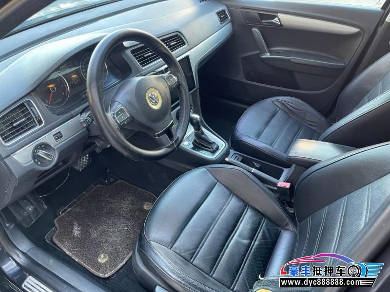 13年大众朗逸轿车抵押车出售