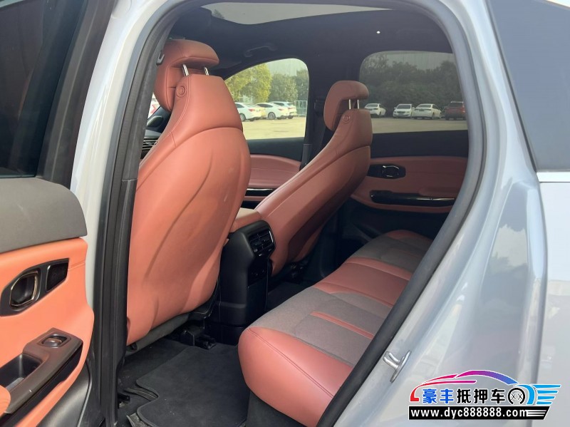 21年蔚来ES6轿车抵押车出售