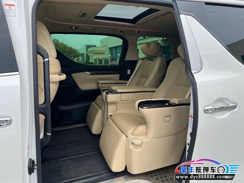 21年丰田埃尔法轿车抵押车出售