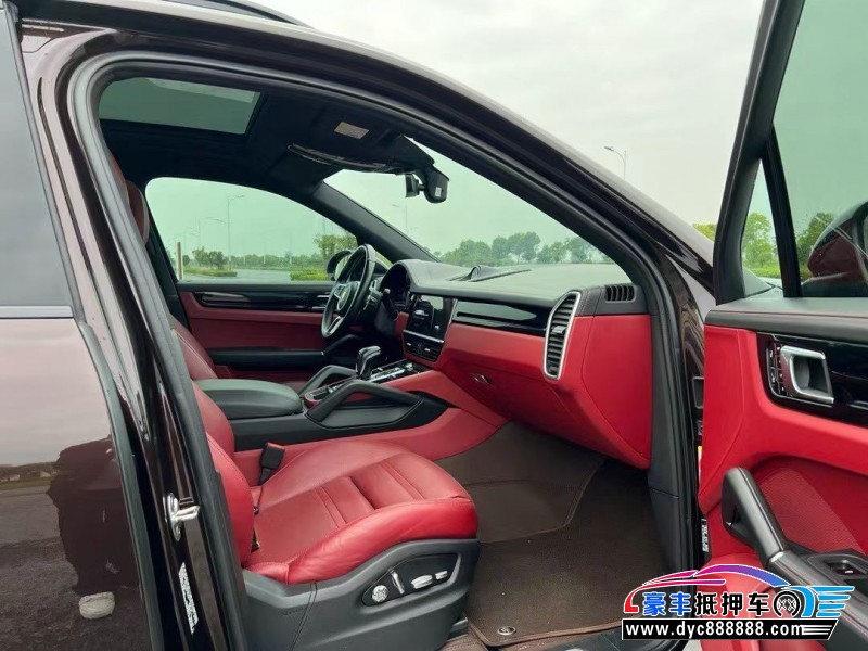 20年保时捷卡宴轿车抵押车出售