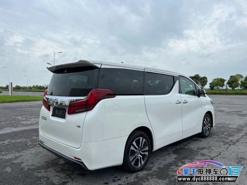 18年丰田埃尔法轿车抵押车出售