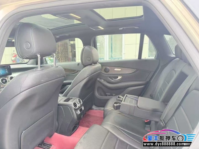 20年奔驰GLC轿车抵押车出售