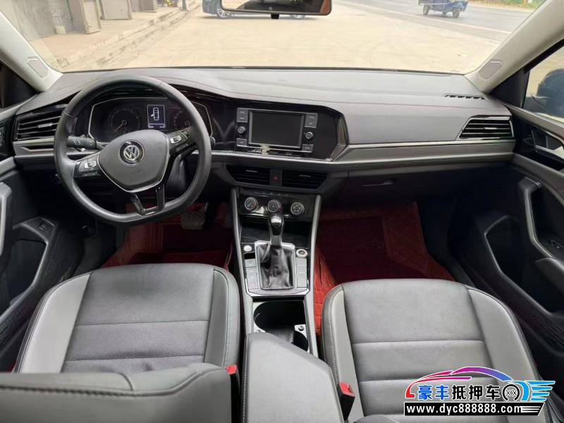 20年大众速腾轿车抵押车出售