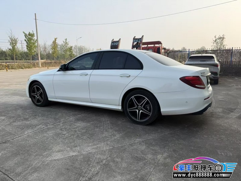 20年奔驰E轿车抵押车出售