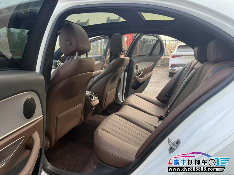 20年奔驰E轿车抵押车出售