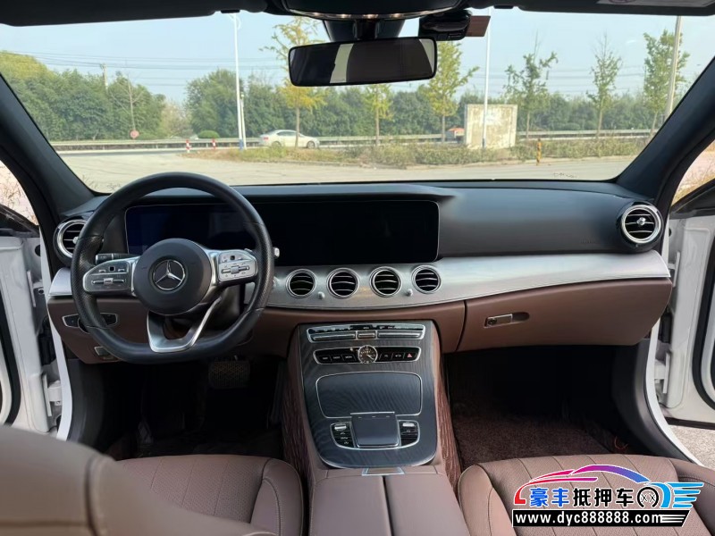 20年奔驰E轿车抵押车出售