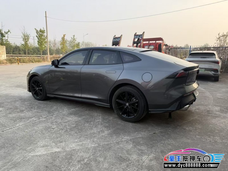 24年长安长安UNI轿车抵押车出售