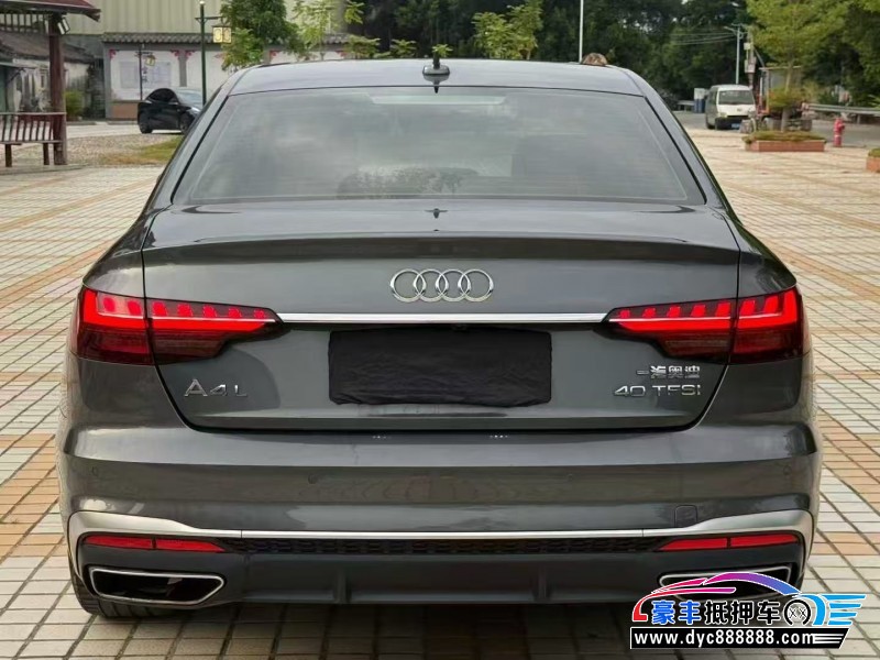 22年奥迪A4L轿车抵押车出售