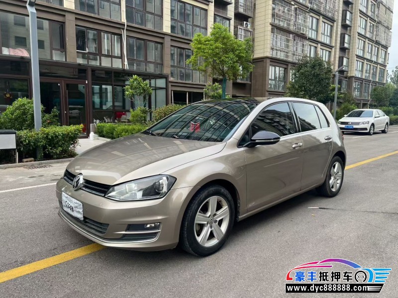 17年大众高尔夫轿车抵押车出售