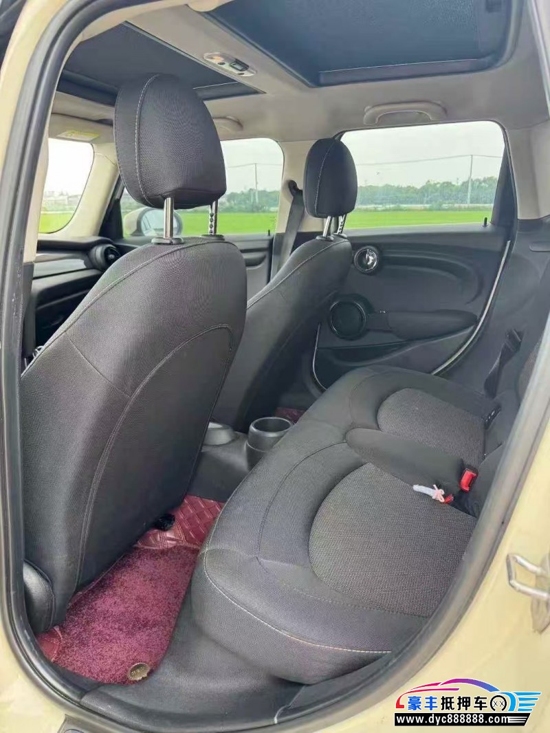 22年宝马MINI轿车抵押车出售