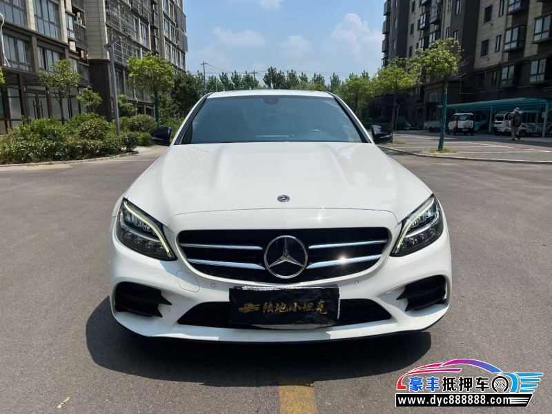19年奔驰C轿车抵押车出售