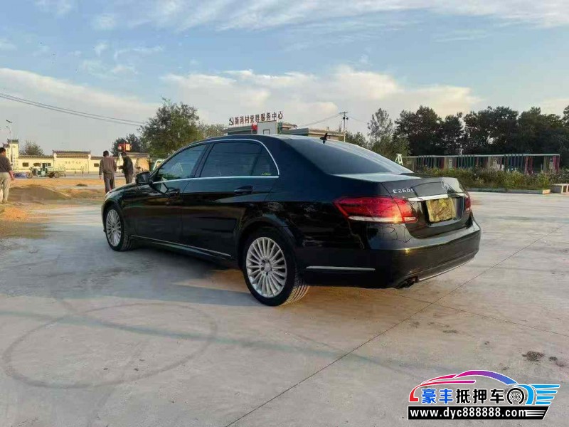 13年奔驰E轿车抵押车出售