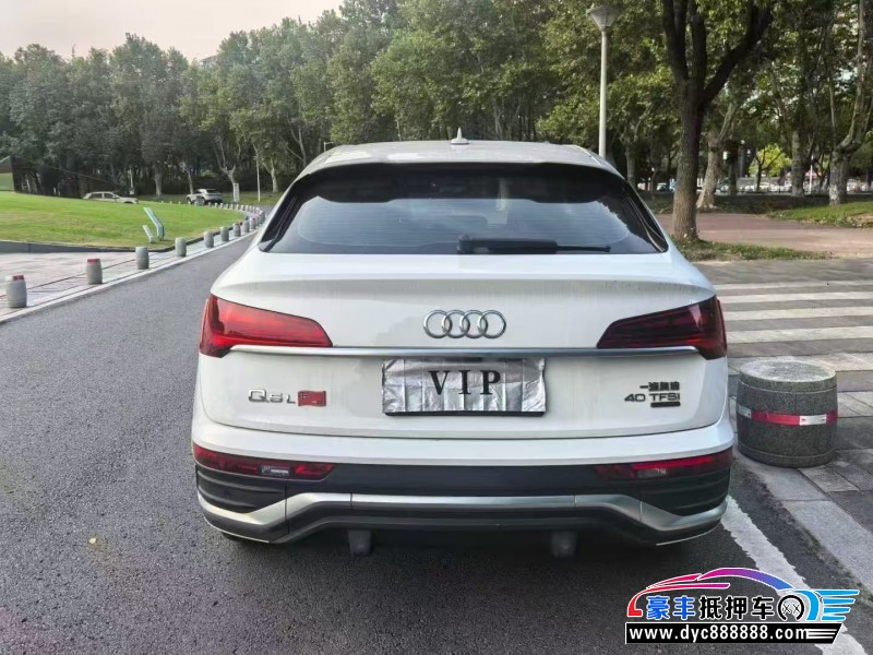 21年奥迪Q5轿车抵押车出售