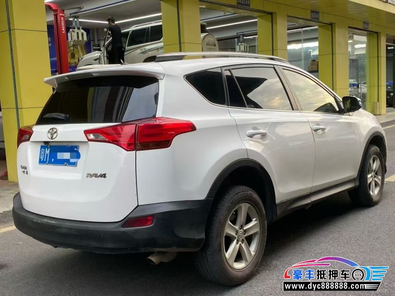 15年丰田RAV4轿车抵押车出售