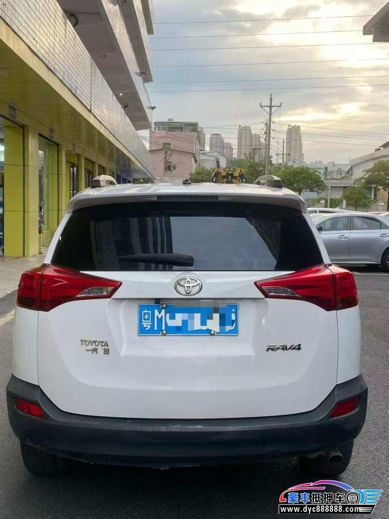 15年丰田RAV4轿车抵押车出售