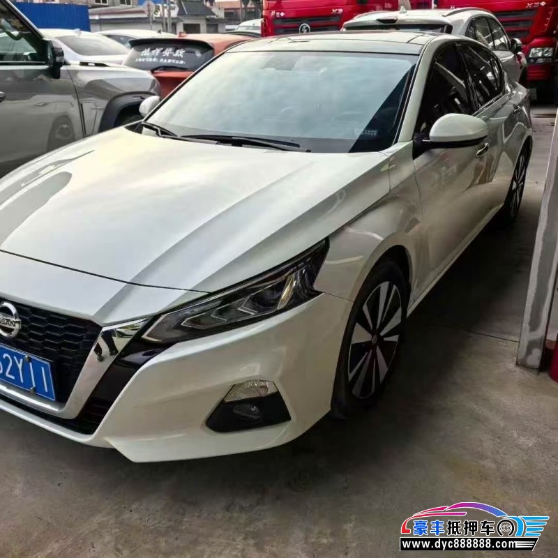 21年日产天籁轿车抵押车出售