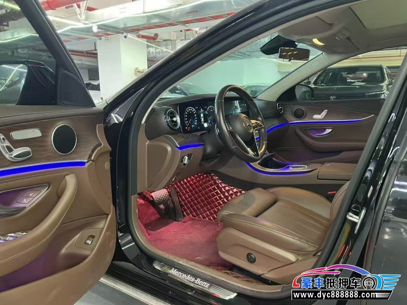 22年奔驰E轿车抵押车出售