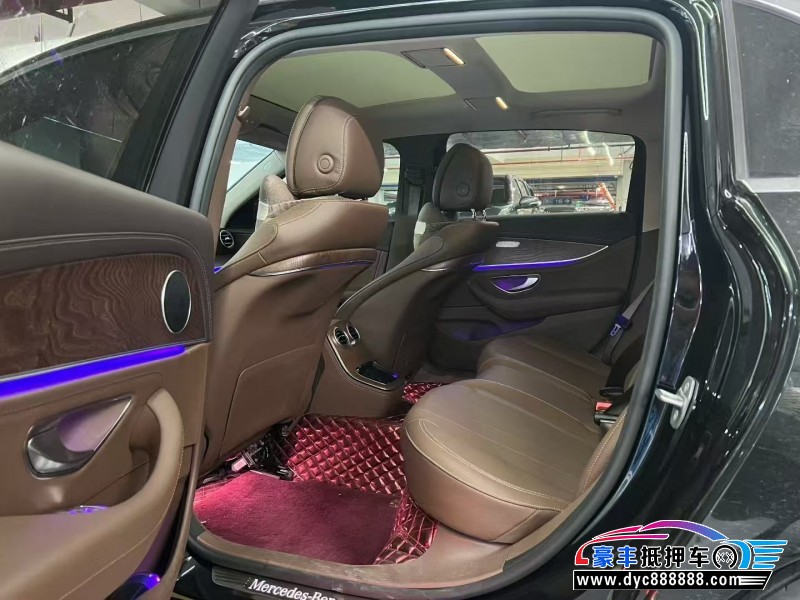 22年奔驰E轿车抵押车出售