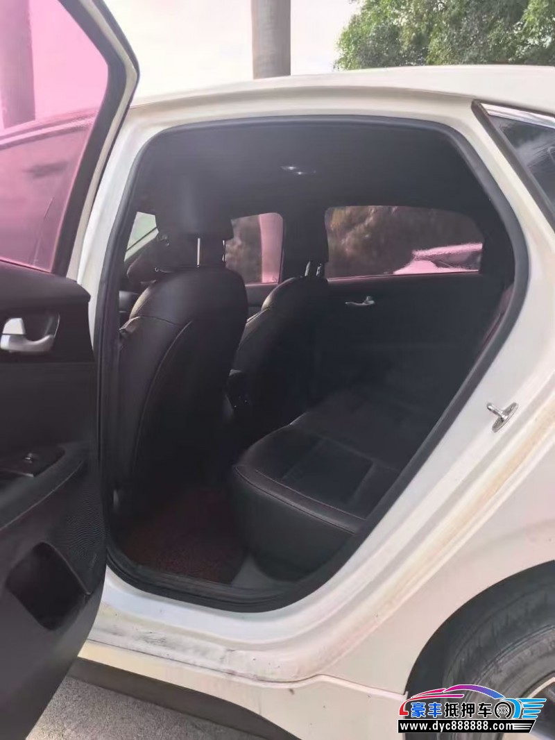 20年起亚K3轿车抵押车出售