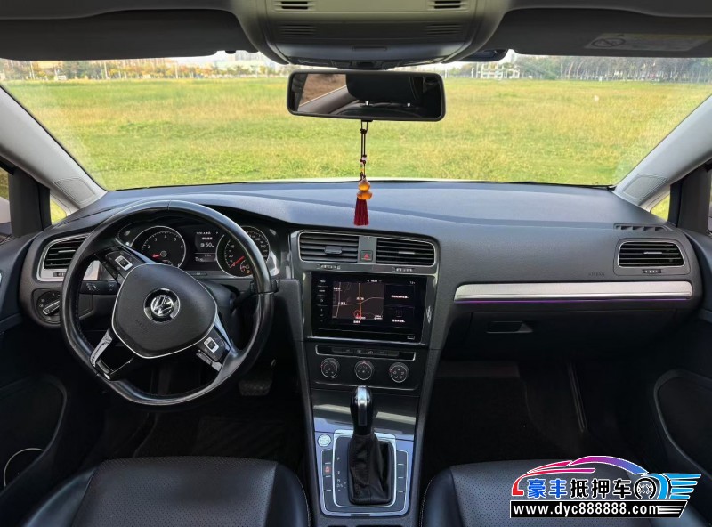 21年大众高尔夫轿车抵押车出售