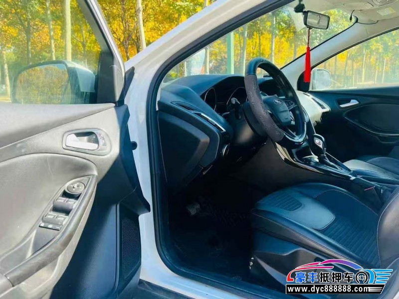 16年福特福克斯轿车抵押车出售