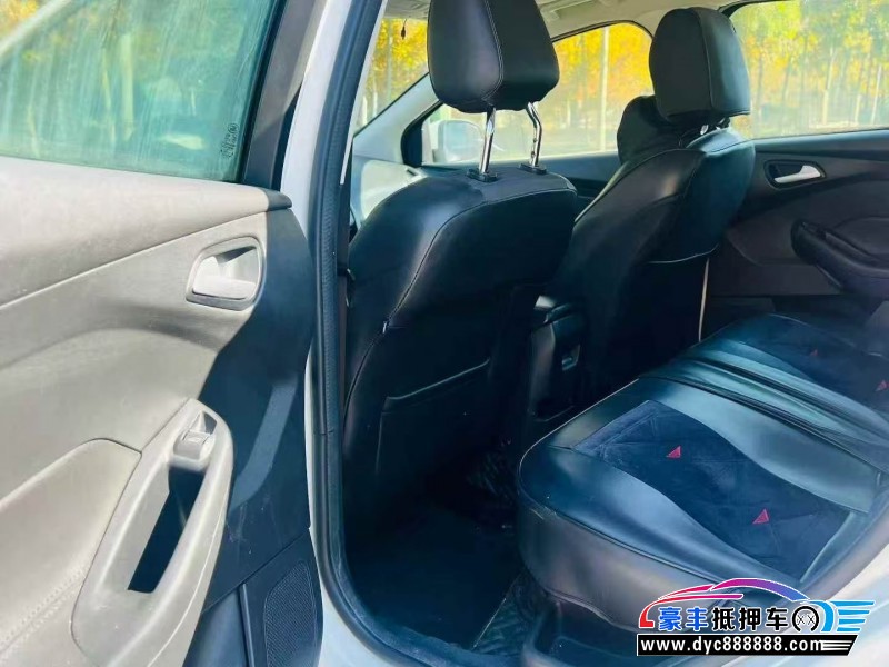 16年福特福克斯轿车抵押车出售