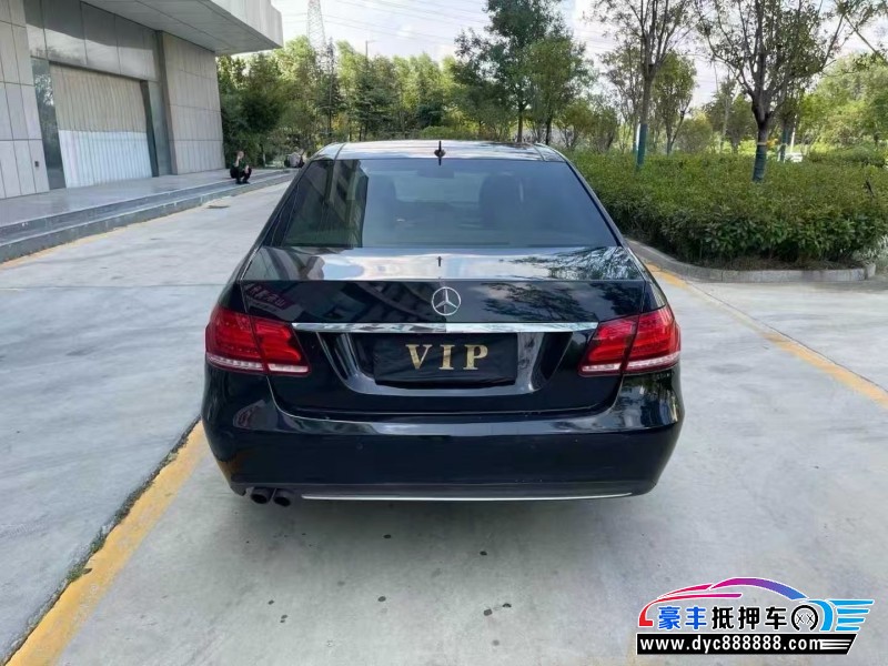 13年奔驰E轿车抵押车出售