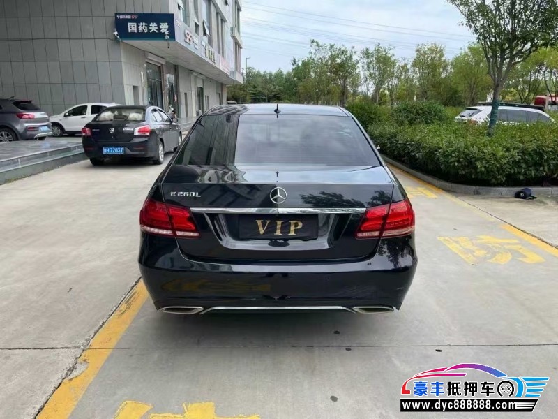 16年奔驰E轿车抵押车出售