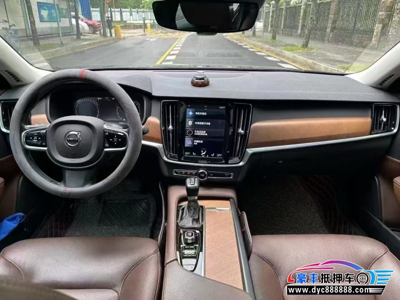 20年沃尔沃S90轿车抵押车出售