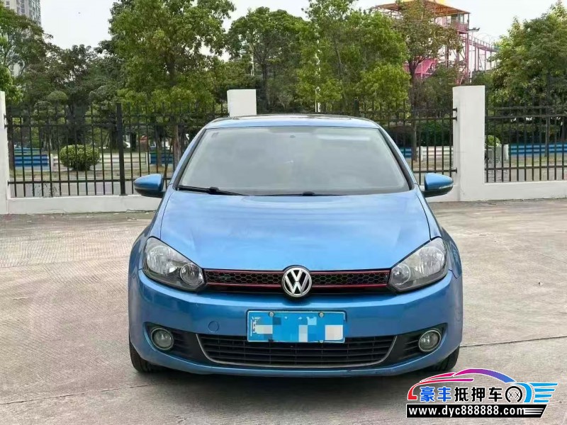 13年大众高尔夫轿车抵押车出售