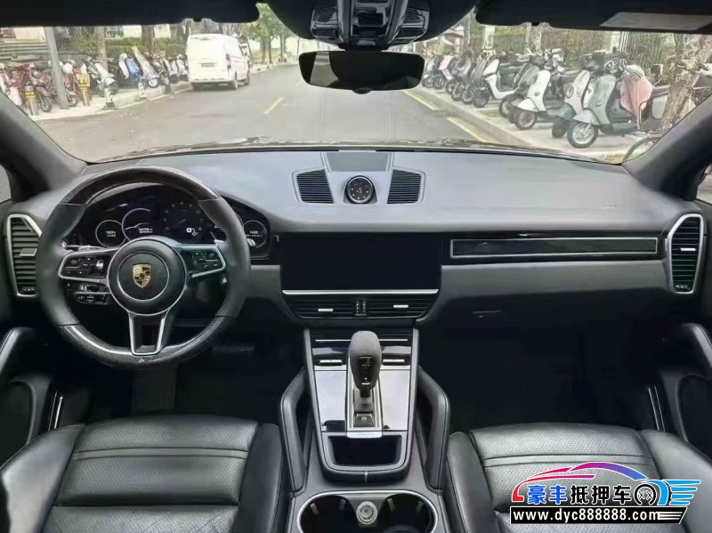 18年保时捷卡宴轿车抵押车出售