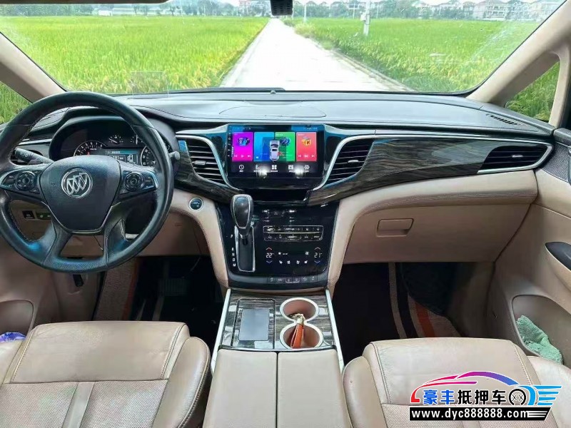 17年别克GL8轿车抵押车出售