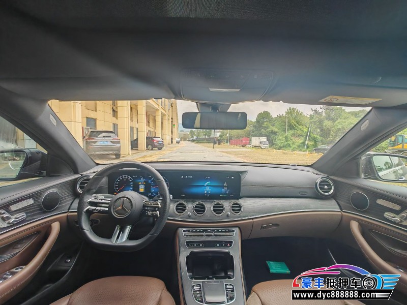 21年奔驰E轿车抵押车出售