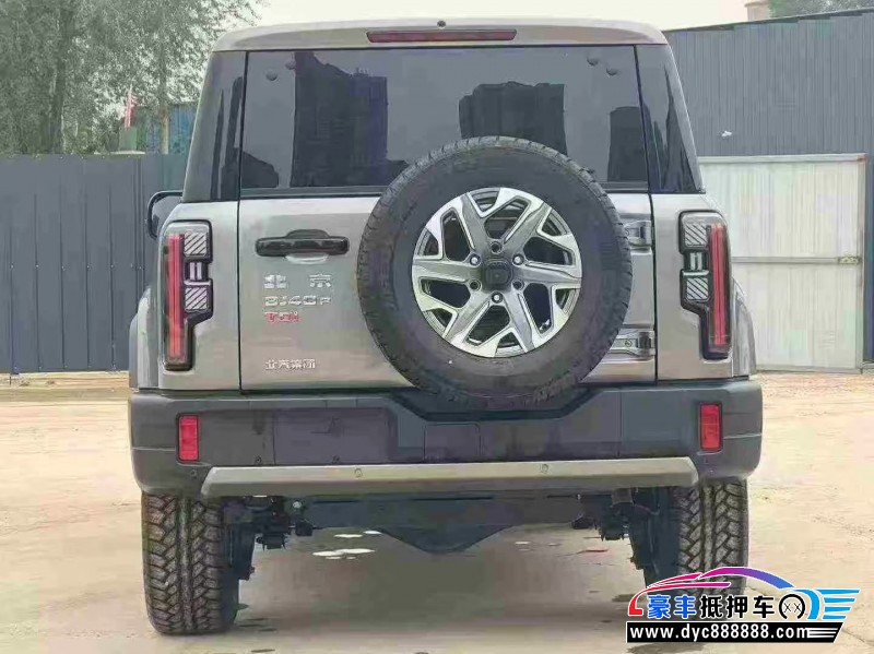 25年北京BJ40轿车抵押车出售