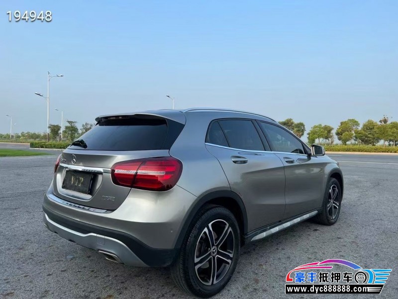 19年奔驰GLA轿车抵押车出售